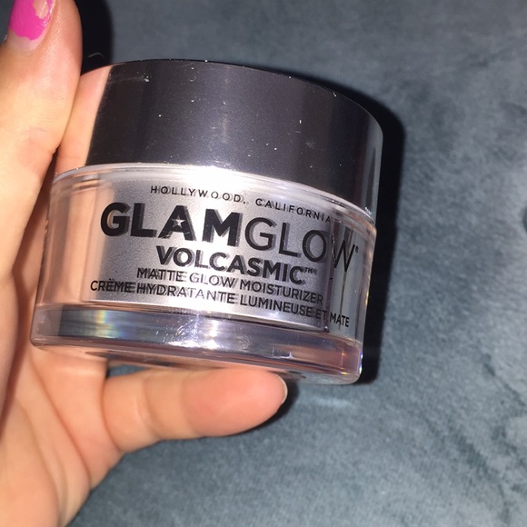 GLAMGLOW Other - GlamGlow Volcasmic Matte Glow Moisturizer
